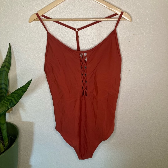 Xhilaration Swimsuit - Picture 2 of 5